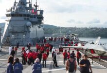 tcg anadolu mavi vatan bogaz gecisi icin sarayburnundan demir aldi E2XPYvQ4