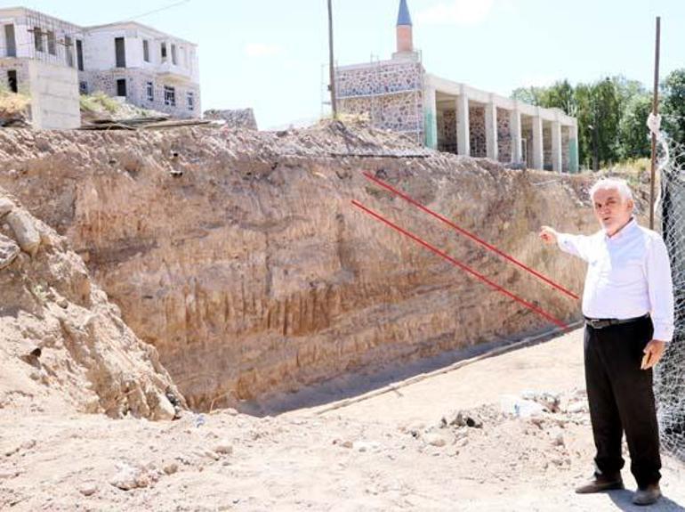 Temel kazısıda ortaya çıktı, şaşkına çevirdi: Afet değil, nimet 4 temel kazisida ortaya cikti saskina cevirdi afet degil nimet 2