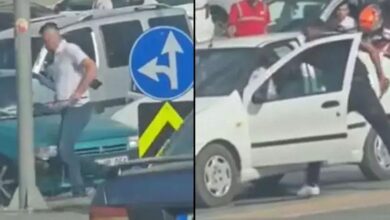 trafikte erkeklik gosterisi GmumJDR7