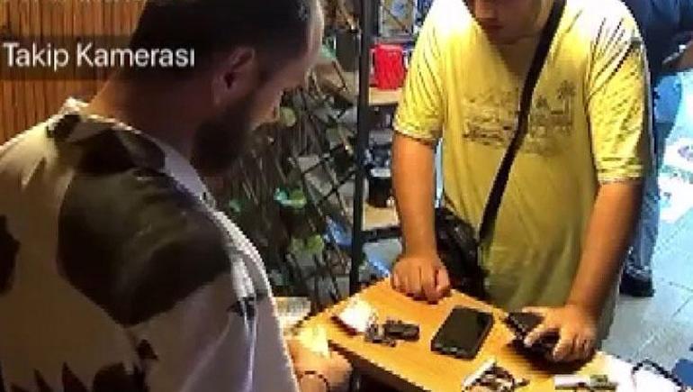 umraniyede pes dedirten hirsizlik oyun konsolunu caldilar sahibi peslerinden kosarken telefonunu da aldilar 0 vTH6l2Rh