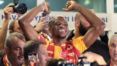 victor osimhenden napoliyi kizdiran hareket eFS9K5D7