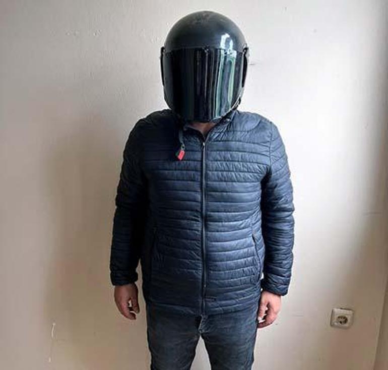 Yaz günü üst üste kıyafet ve montla gezdiği fark edildi! Fecî gerçek ortaya çıktı 3 yaz gunu ust uste kiyafet ve montla gezdigi fark edildi fec gercek ortaya cikti O1fDDsCd