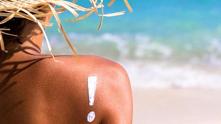 Yazın bronz derili olmak çok moda! ‘Sağlıklı bronzlaşma diye bir şey yok’ 3 yazin bronz derili olmak cok moda saglikli bronzlasma diye bir sey yok 1 fNjIB1kV
