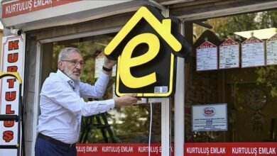 yetkili emlak ofislerine e tabelalarin asilmasina baslandi BpKnMA4Q