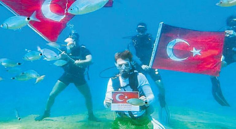 103 yıldır birebir gurur! Zafer çoşkusu 7 103 yildir birebir gurur zafer coskusu 5 alDQ7D8a