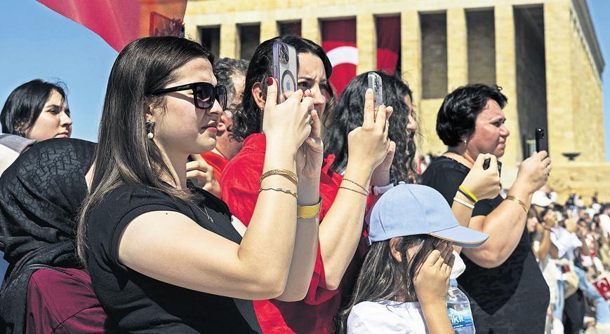 103 yıldır birebir gurur! Zafer çoşkusu