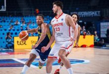 12 dev adam ceyrek finalde isveci devirdik FgxtUPMj