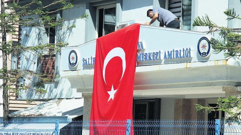 16 yaşındaki saldırgan iki polisi şehit etti 6 16 yasindaki saldirgan iki polisi sehit etti 4 jgfMLPPl