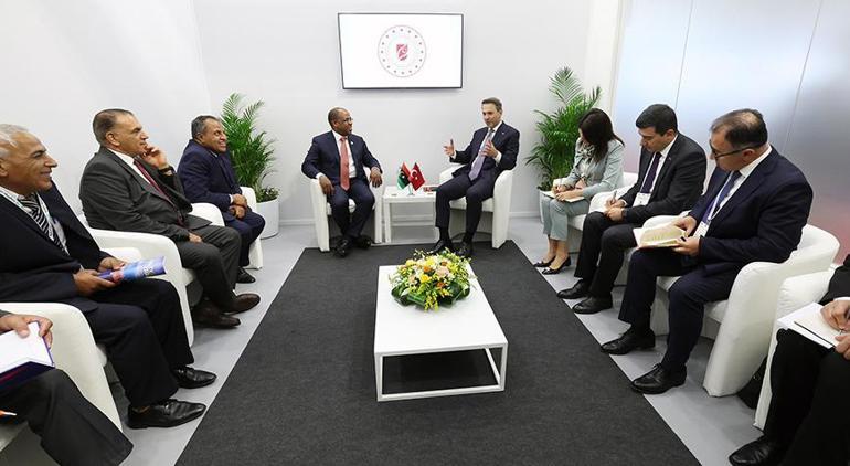 bakan bayraktar ile libya petrol ve gaz bakani abdulsadek gorustu 0 eM5q5KsM