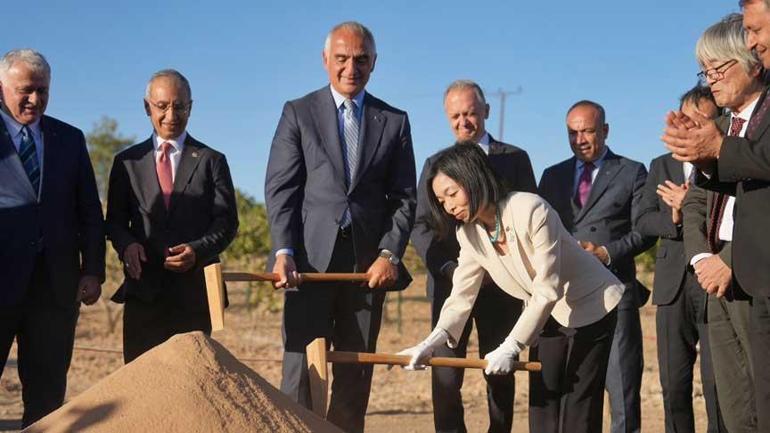 Bakan Ersoy’dan Altes Prenses’e Japonca Teşekkür 3 bakan ersoydan altes prensese japonca tesekkur 1 hDivk3vS