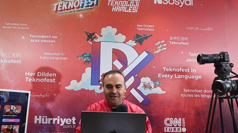 Bakan Kacır'dan TEKNOFEST İstanbul'da Demirören Medya'ya ziyaret: Etkileyici bir stand, tebrik ediyorum 2 bakan kacirdan teknofest istanbulda demiroren medyaya ziyaret etkileyici bir stand tebrik ediyorum 0 T1O74Uht