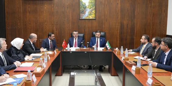 Bakan Tekin, Şam'da Suriyeli mevkidaşlarıyla bir ortaya geldi 2 bakan tekin samda suriyeli mevkidaslariyla bir ortaya geldi 0 NLXY1HfX