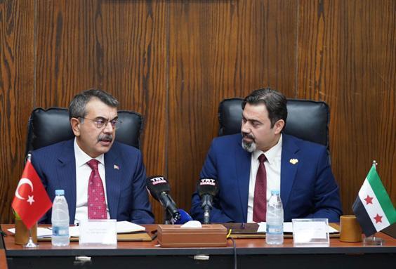 Bakan Tekin, Şam'da Suriyeli mevkidaşlarıyla bir ortaya geldi 3 bakan tekin samda suriyeli mevkidaslariyla bir ortaya geldi 1 K4XRJV32