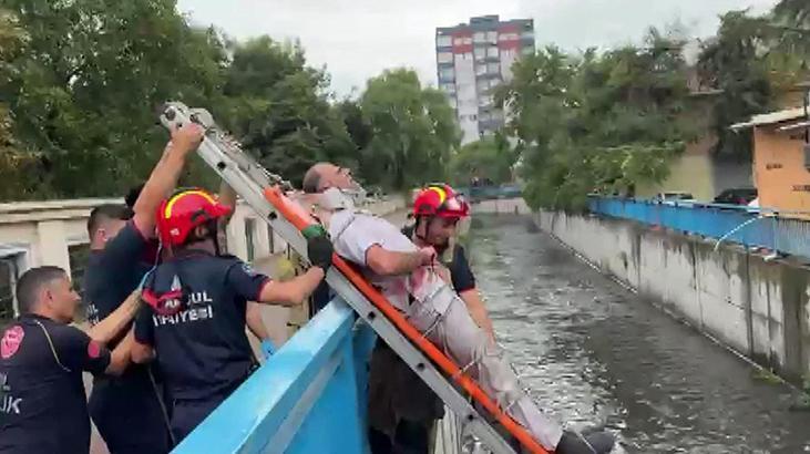 Bakırköy'de şoke eden olay! Kafenin çatısından dereye düştü 1 bakirkoyde soke eden olay kafenin catisindan dereye dustu