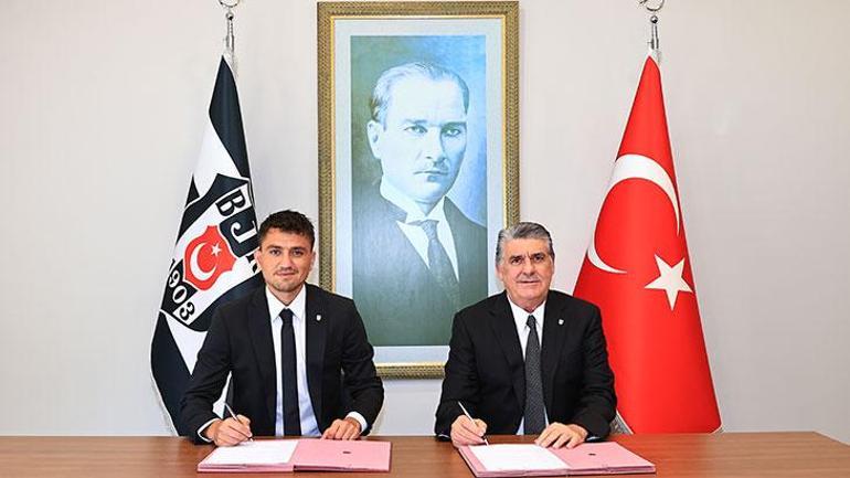Beşiktaş Başkanı Serdal Adalı, yeni transfer Cengiz Ünder ile bir ortada 2 besiktas baskani serdal adali yeni transfer cengiz under ile bir ortada 0 rOF2bYP4