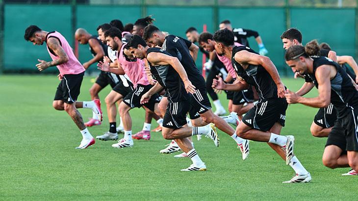 Beşiktaş'ta Başakşehir hazırlıkları sürdürüldü! 1 besiktasta basaksehir hazirliklari surduruldu 2VSbXXKB