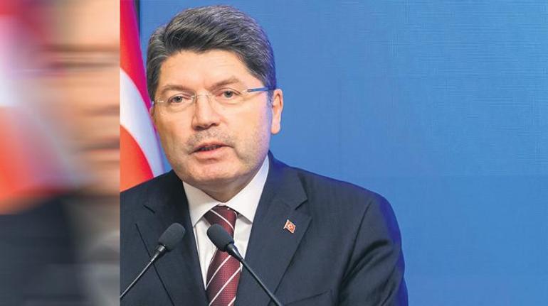 CHP'de İstanbul düğümü! 38. Kurultay da iptal edilecek mi? 5 chpde istanbul dugumu 38 kurultay da iptal edilecek mi 3 FiJkMSHA
