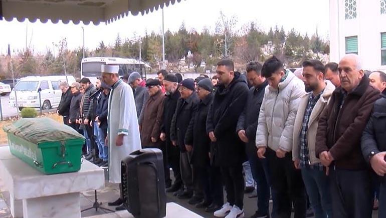 Eşini 57 bıçak darbesiyle öldürdü! Sözünde olay anına ait ayrıntılar şoke etti 2 esini 57 bicak darbesiyle oldurdu sozunde olay anina ait ayrintilar soke etti 0 DAePSk9X