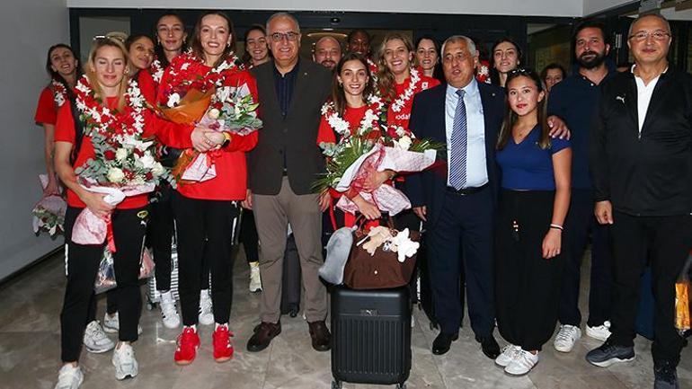 Filenin Sultanları'nda yeni maksat 2028 Olimpiyatları! 3 filenin sultanlarinda yeni maksat 2028 olimpiyatlari 1 GR9v9lFC