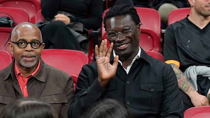 galatasaray konyaspor macinda bafetimbi gomis surprizi uTIyF8VI