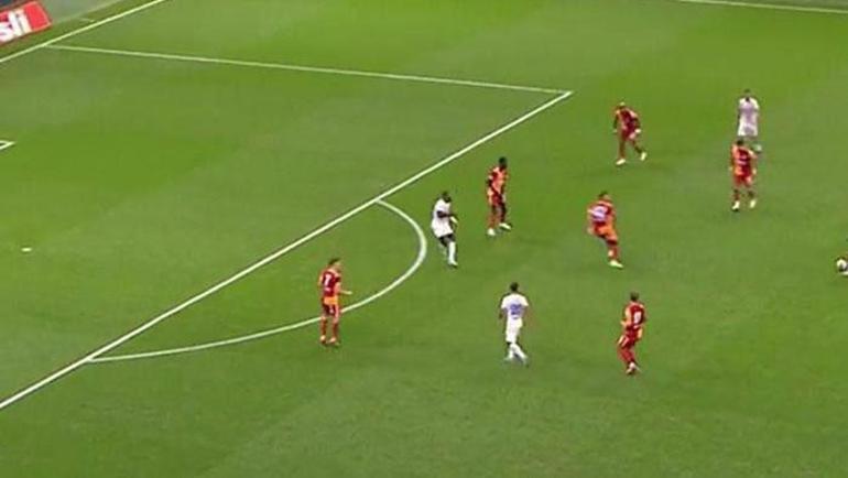 Galatasaray-Rizespor maçı sonrası eski hakemler durumları değerlendirdi! 'VAR kararı gerçek' 3 galatasaray rizespor maci sonrasi eski hakemler durumlari degerlendirdi var karari gercek 1 s3KMbr22