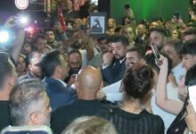 gursel tekin parti binasina gelecegini aciklamisti chp istanbul vilayet baskanligi onunde hareketlilik basladi JKKp4LFx