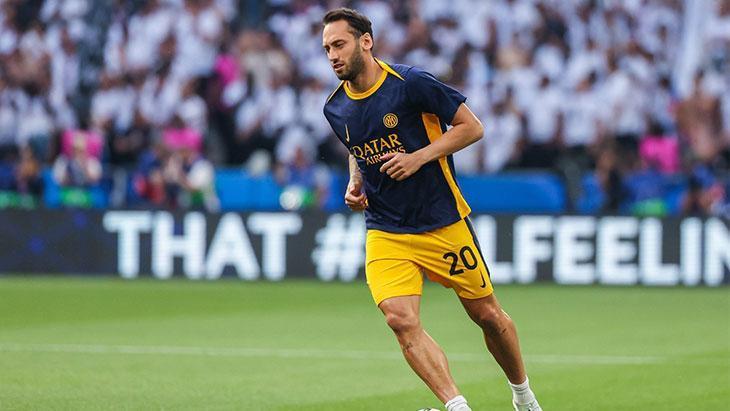 hakan calhanoglundan galatasaray icin gemileri yakti intere bonservis baskisi CAlDEIdb