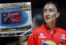hande baladin hayranlari hudut tanimiyor taylandda billboard kiraladilar BXgv2Hj2