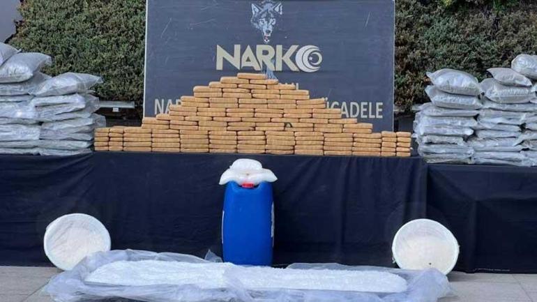 İstanbul'un 4 ilçesinde dev operasyon! Rezidansta üretim, TIR'da sevkiyat 2 istanbulun 4 ilcesinde dev operasyon rezidansta uretim tirda sevkiyat 0 fkggS3yC
