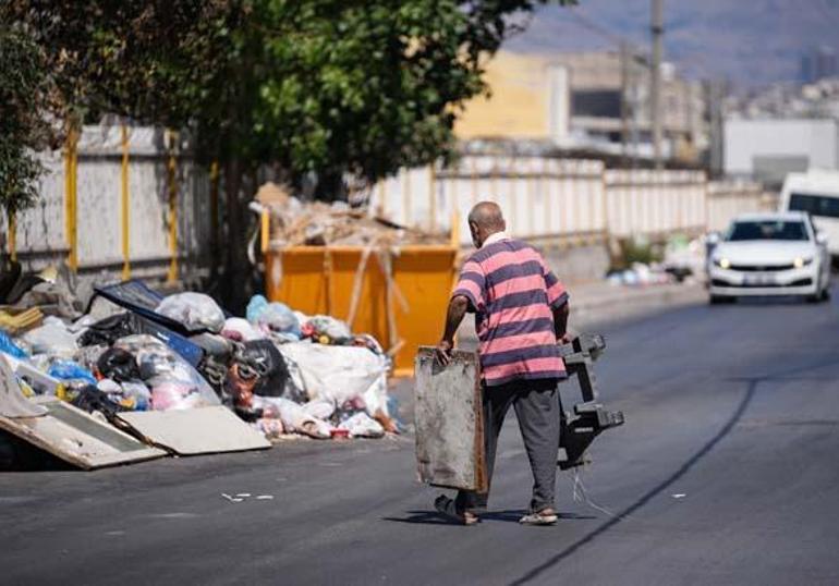 İzmir Buca'da toplanmayan çöpler reaksiyona neden oluyor İzmir'de çöp krizi: Parklarda oturamıyoruz, sinekten durulmuyor 2 izmir bucada toplanmayan copler reaksiyona neden oluyor izmirde cop krizi parklarda oturamiyoruz sinekten durulmuyor 1VX7ZgeB