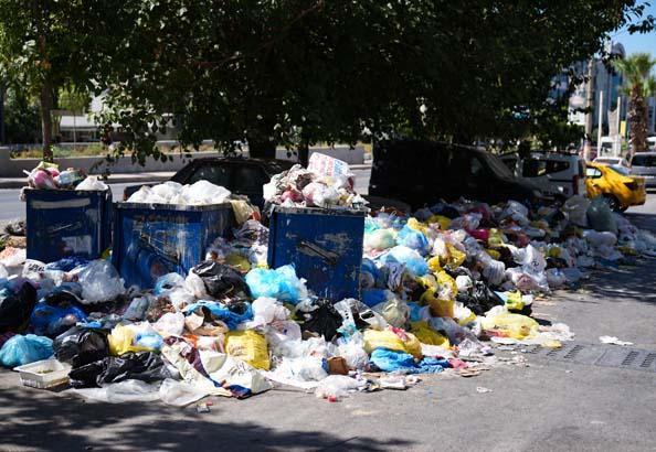 İzmir Buca'da toplanmayan çöpler reaksiyona neden oluyor İzmir'de çöp krizi: Parklarda oturamıyoruz, sinekten durulmuyor 19 izmir bucada toplanmayan copler reaksiyona neden oluyor izmirde cop krizi parklarda oturamiyoruz sinekten durulmuyor TbJLygYq