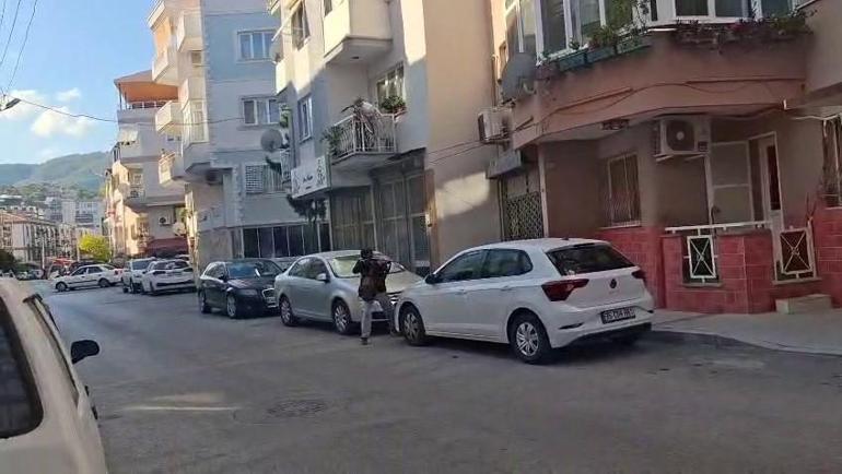İzmir polis merkezine silahlı saldırı! Vali Elban tüm ayrıntıları açıkladı 2 izmir polis merkezine silahli saldiri vali elban tum ayrintilari acikladi 0 SkVUuVgs