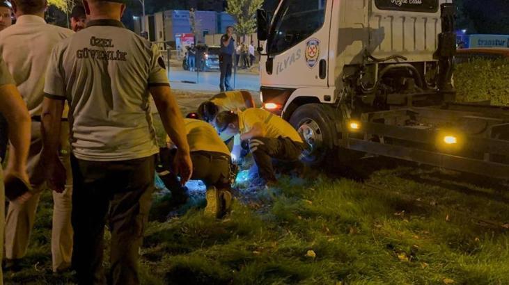 Kayseri'de müthiş kaza! Araba tramvay yoluna uçtu hurdaya döndü 6 kayseride muthis kaza araba tramvay yoluna uctu hurdaya dondu 4 DWysNR2Z