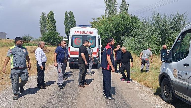 kirikkalede facia cop kamyonu geri hareket yapti paklik gorevlisinin kolu koptu 0 KBU34kat
