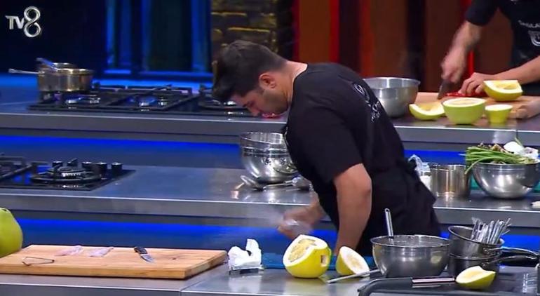 Masterchef'te duygusal veda! Elenen isim belirli oldu 3 masterchefte duygusal veda elenen isim belirli oldu 1 3OP52MFg