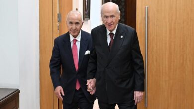 mhp lideri devlet bahceli eski chp genel lideri hikmet cetin ile gorustu zNxhODbS
