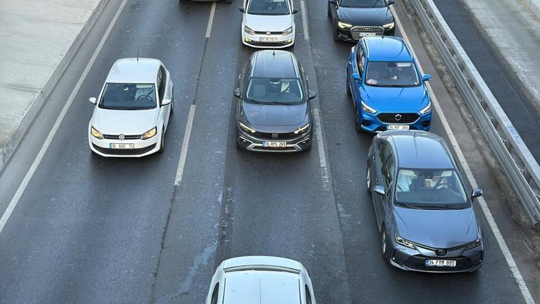 Okullarda ahenk haftası başladı! İstanbul'da trafik trafik yoğunluğu oluştu 2 okullarda ahenk haftasi basladi istanbulda trafik trafik yogunlugu olustu 0 73E4ECiJ