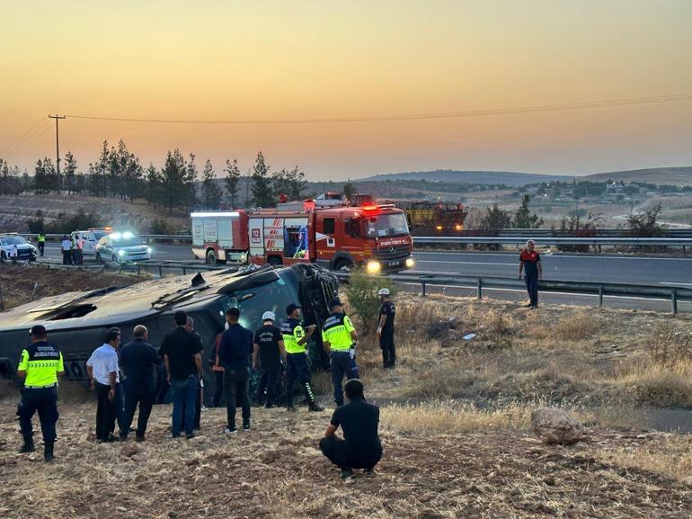 Şanlıurfa'da yolcu otobüsü devrildi! Çok sayıda yaralı var 2 sanliurfada yolcu otobusu devrildi cok sayida yarali var 0 ms1FbfEE