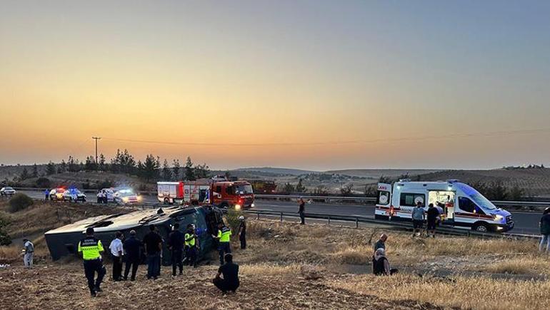 Şanlıurfa'da yolcu otobüsü devrildi! Çok sayıda yaralı var 5 sanliurfada yolcu otobusu devrildi cok sayida yarali var 3 aKz2aFY7