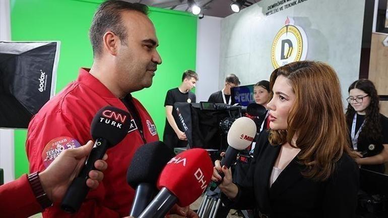 Selçuk Bayraktar'dan TEKNOFEST'in son gününde gençlere davet: Türkiye'yi sizler inşa edeceksiniz 5 selcuk bayraktardan teknofestin son gununde genclere davet turkiyeyi sizler insa edeceksiniz 3 kyUDNrk1