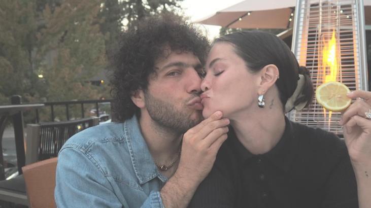 Selena Gomez'in evliliğine geri sayım! Bu sefer göl tatilinden aşk dolu pozlar geldi 3 selena gomezin evliligine geri sayim bu sefer gol tatilinden ask dolu pozlar geldi 1 39yDDI2v