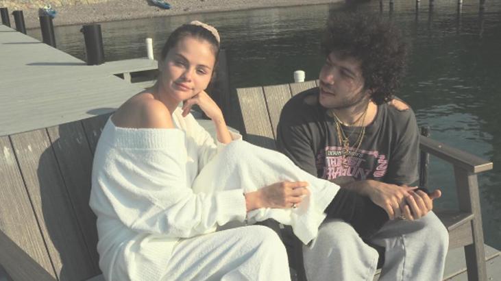 Selena Gomez'in evliliğine geri sayım! Bu sefer göl tatilinden aşk dolu pozlar geldi 7 selena gomezin evliligine geri sayim bu sefer gol tatilinden ask dolu pozlar geldi 5 pMken8zi