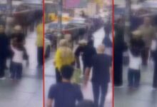 sislide kapkac biri elini tuttu baskasi cantasini caldi 15 ve 16 yasindaki supheliler yakalandi UCQqxqXW