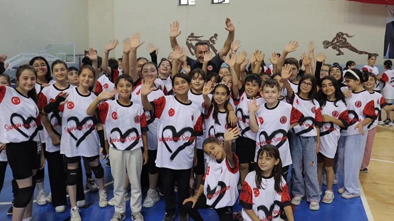 sungurluda voleybol atilimi gaye efeler ligi 1 eMc3beUS
