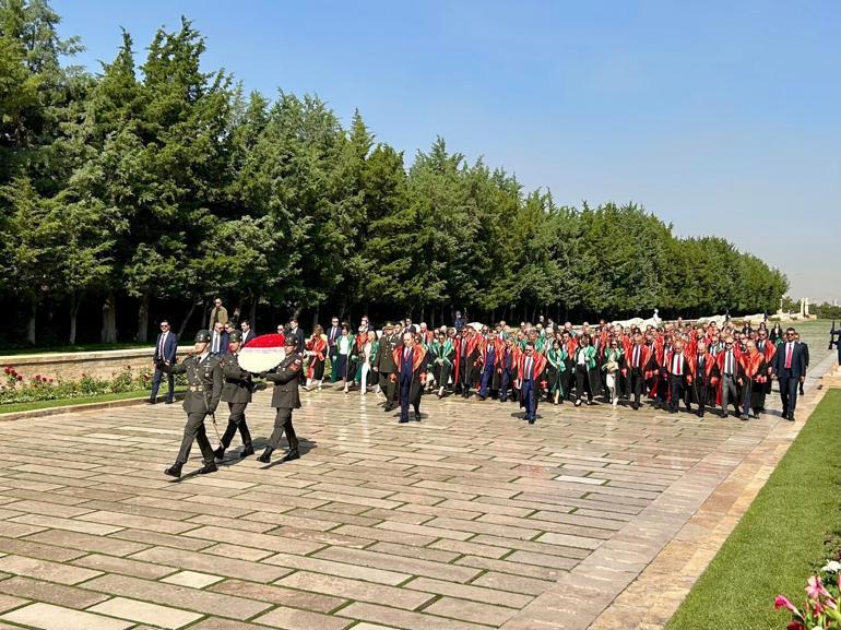 Yargıtay üyelerinden isimli yıl açılışında Anıtkabir'e ziyaret 2 yargitay uyelerinden isimli yil acilisinda anitkabire ziyaret 0 SiKYVqji