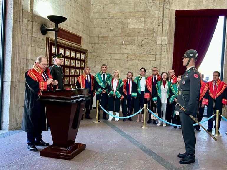 Yargıtay üyelerinden isimli yıl açılışında Anıtkabir'e ziyaret 3 yargitay uyelerinden isimli yil acilisinda anitkabire ziyaret 1 kfvUbPFe