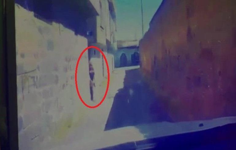 Yer: Diyarbakır! Silahlı taarruz araç kamerasına yansıdı 3 yer diyarbakir silahli taarruz arac kamerasina yansidi 1 lqcHsOhA