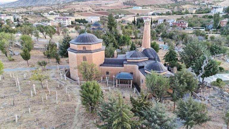 yilda iki sefer goruluyor yalnizca 5 dakika gormek icin akin ettiler 1