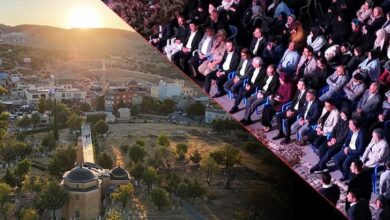 yilda iki sefer goruluyor yalnizca 5 dakika gormek icin akin ettiler QaCENJTh